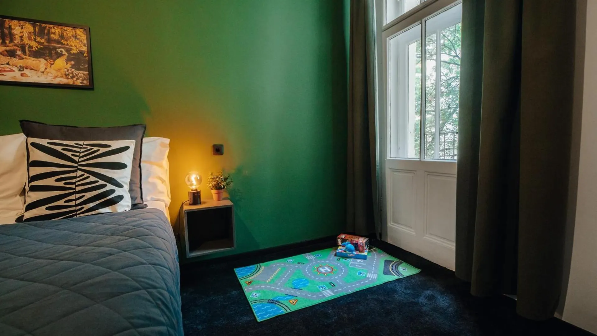 Cinema Apartment Billiard & Foosball - City Centre Prague