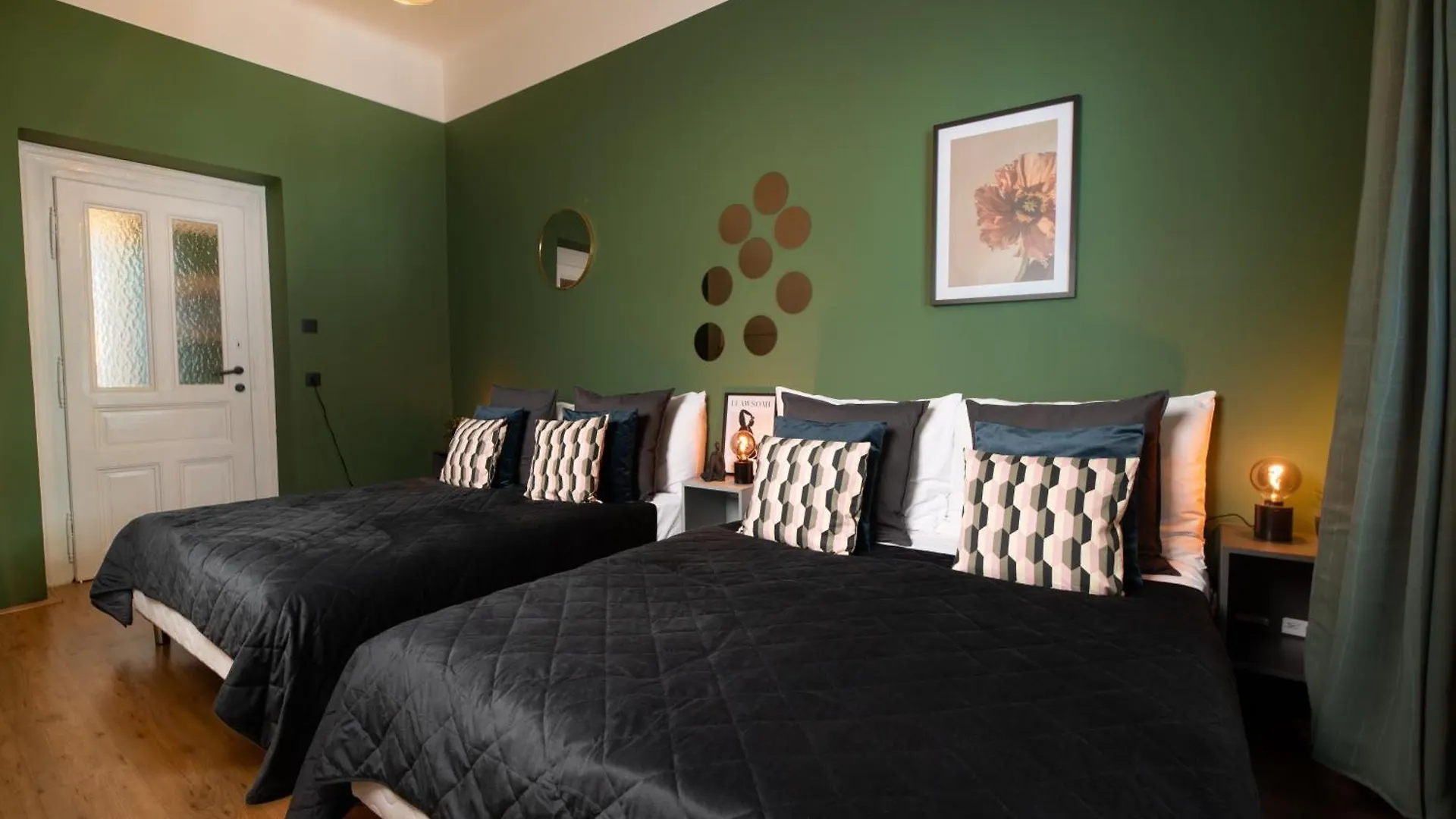Cinema Apartment Billiard & Foosball - City Centre Prague